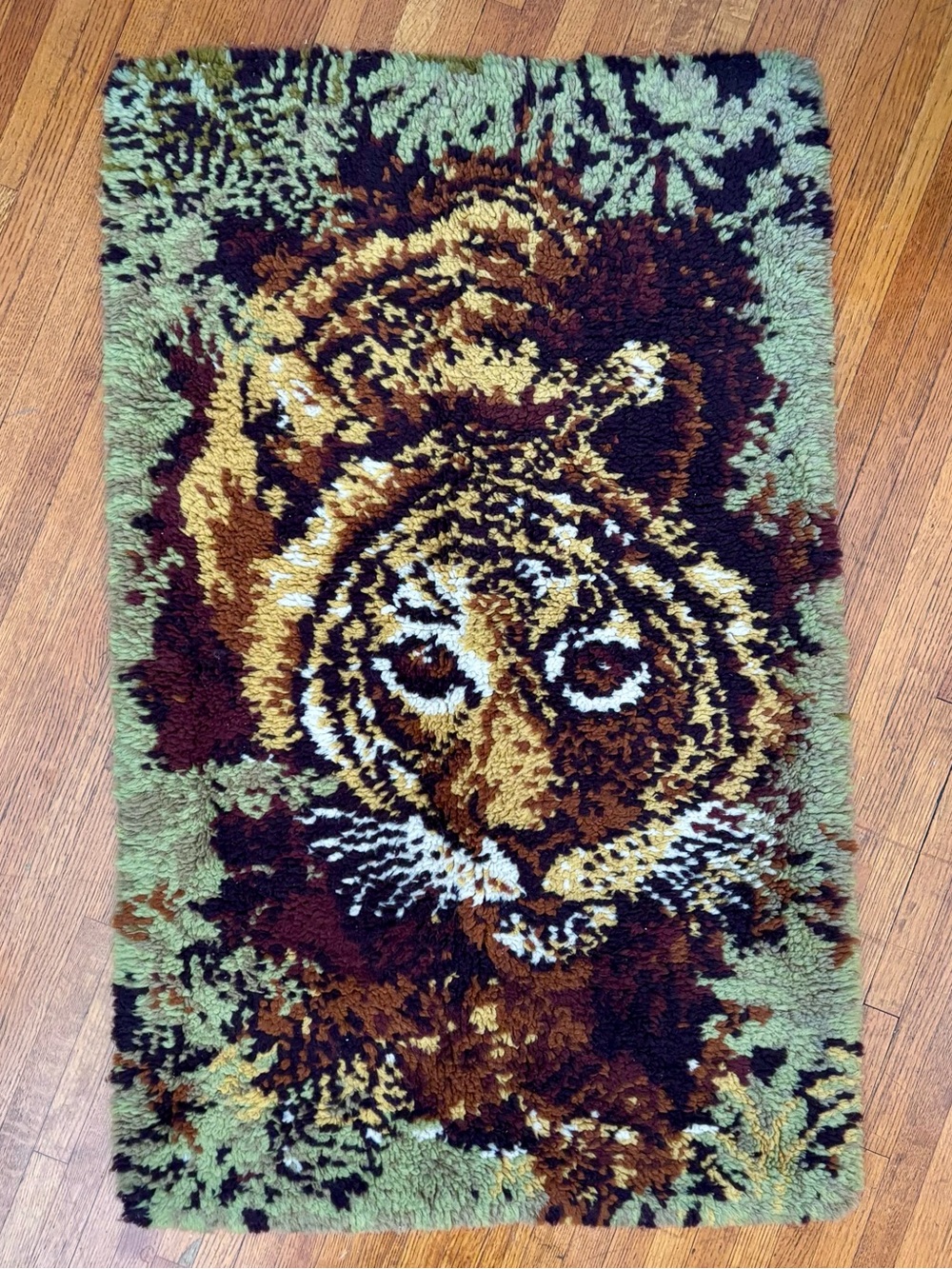 Vintage MCM Hand Latch Hooked Tiger Accent Rug RARE.